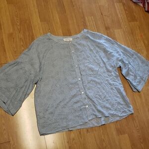 Two by Vince Camuto viscose button front blouse L